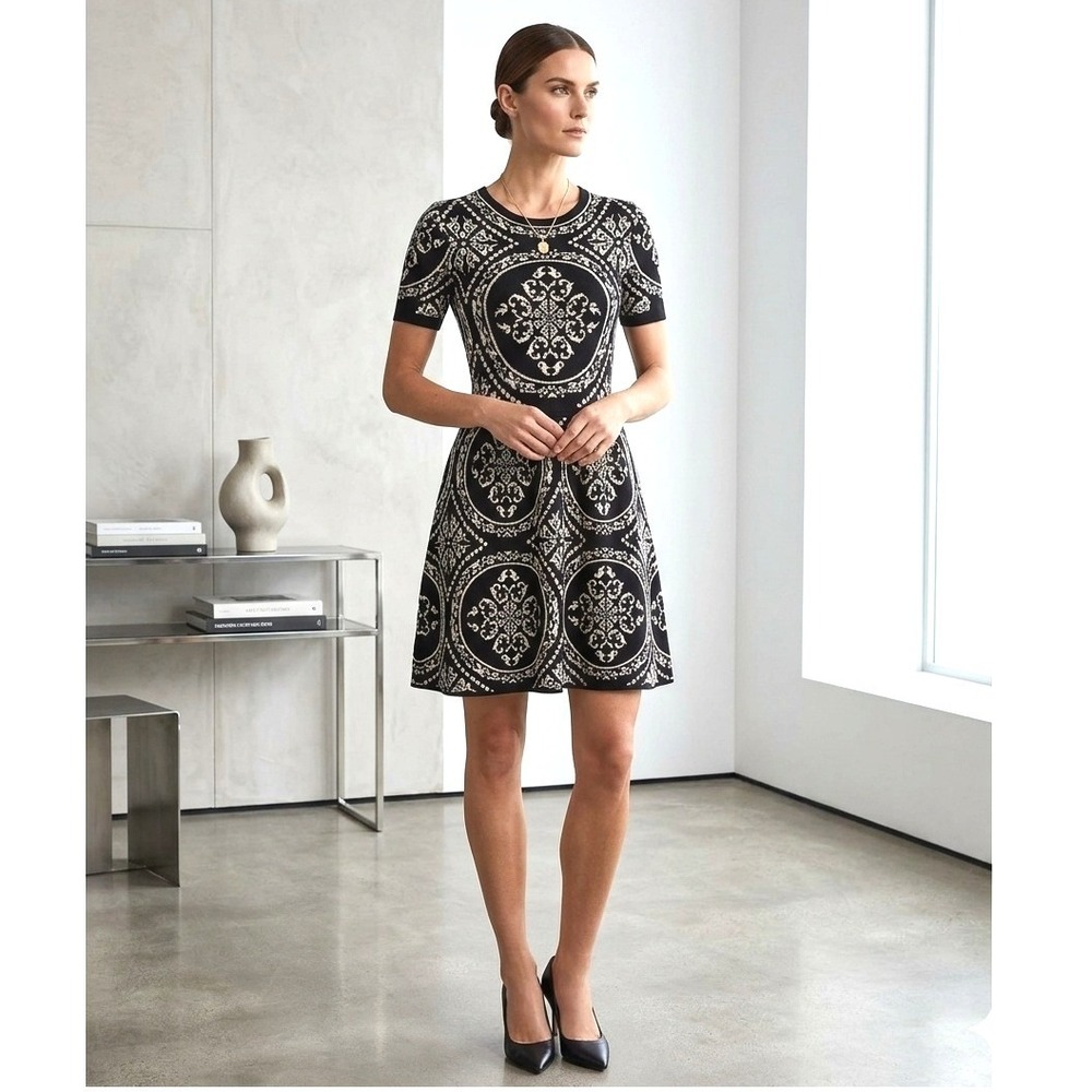 Romeo & Juliet Couture Damask Knit Skater Dress Black White Small‎ Fit Flare